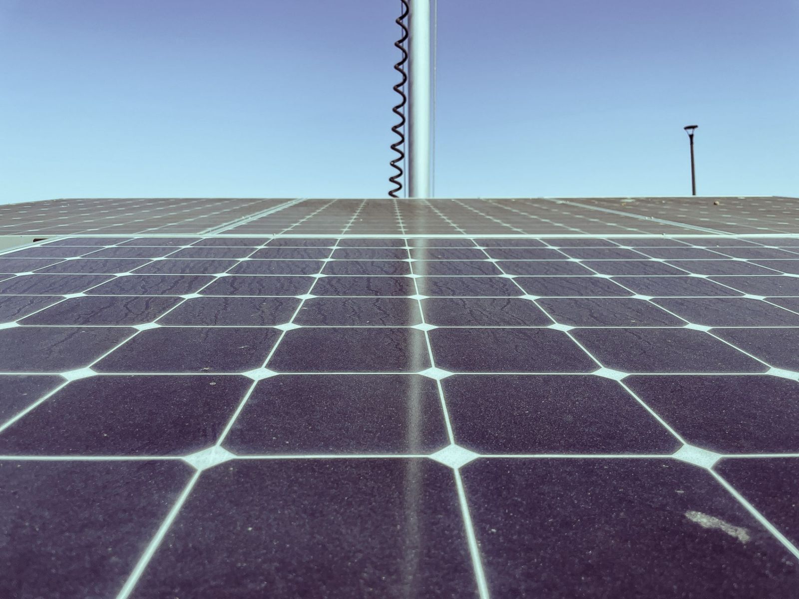 Pannelli fotovoltaici sul tetto della sede di Accurso Group